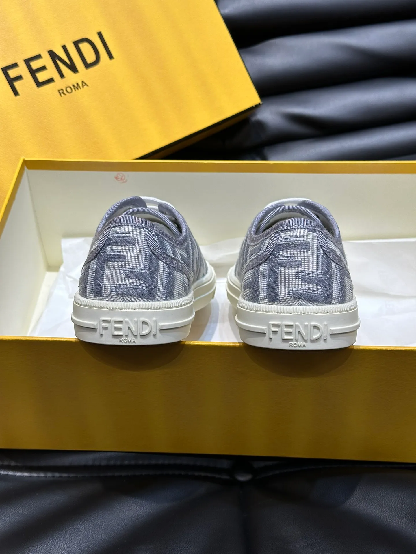 Men's men's shoes 💰420 [New style] 🍿🍿Fendi Fendi👫Couple style low-top canvas shoes, Fendi 2024 spring and summer new lace-up canvas shoes, upper FF jacquard fabric, decorated with same-color satin trim, soles FF carved decoration, soft elastic foot feel, perfect foot comfort! Size: 35-40 Male 38-45